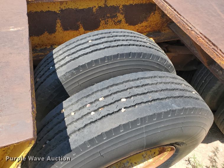 image for item DD0373 1969 Downs Clark flatbed trailer