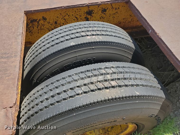 image for item DD0373 1969 Downs Clark flatbed trailer