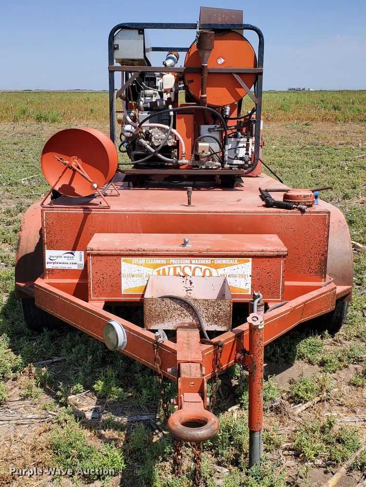 image for item DD0374 2001 Wesco pressure washer trailer