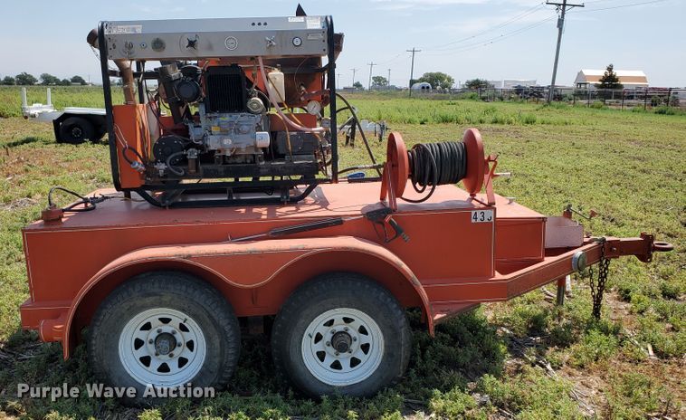 image for item DD0374 2001 Wesco pressure washer trailer