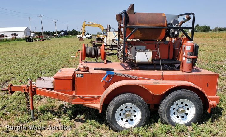 image for item DD0374 2001 Wesco pressure washer trailer