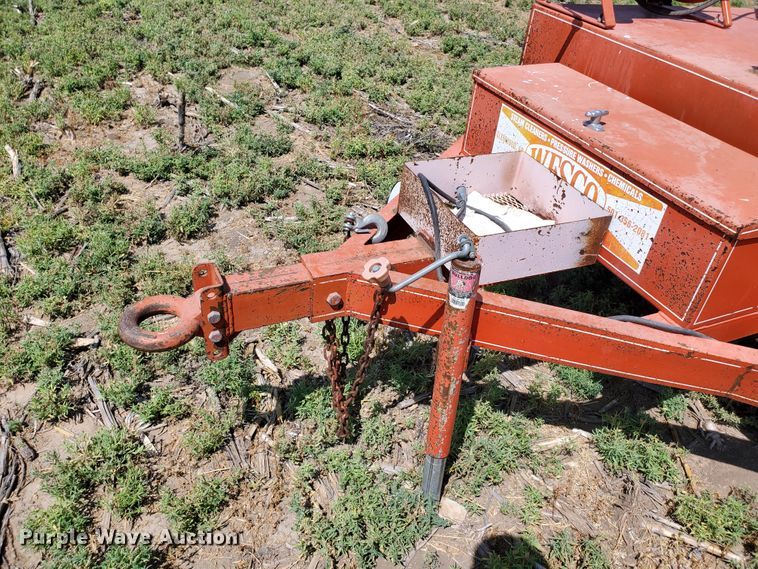 image for item DD0374 2001 Wesco pressure washer trailer