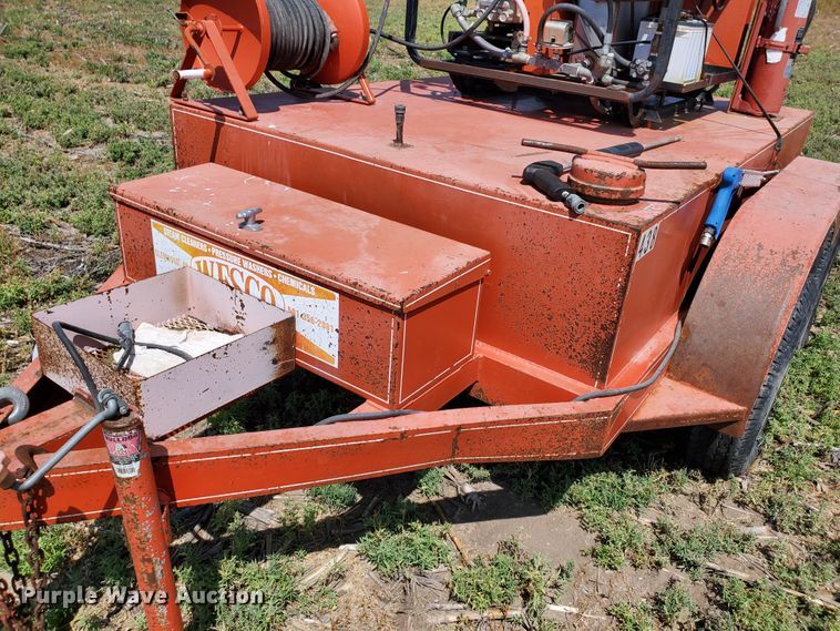 image for item DD0374 2001 Wesco pressure washer trailer