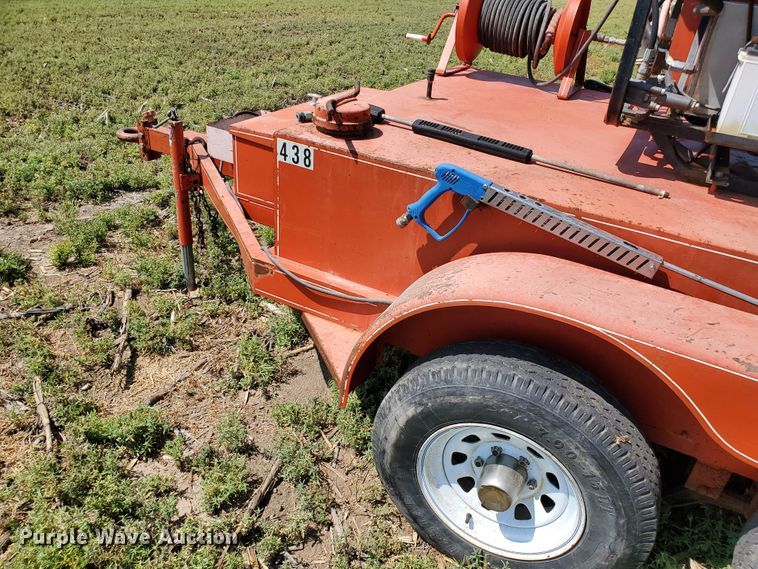 image for item DD0374 2001 Wesco pressure washer trailer