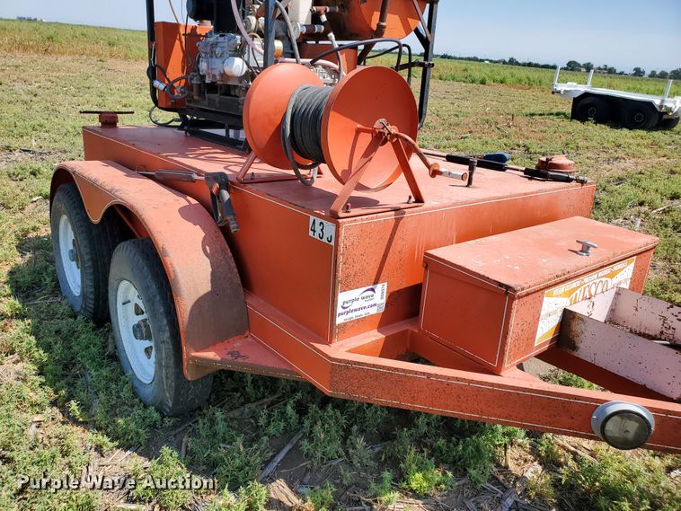 image for item DD0374 2001 Wesco pressure washer trailer