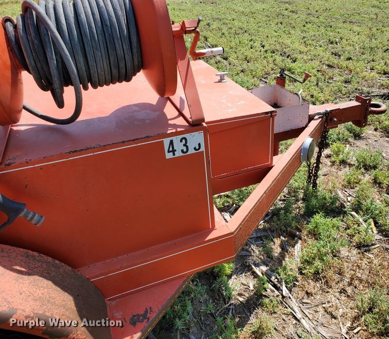 image for item DD0374 2001 Wesco pressure washer trailer