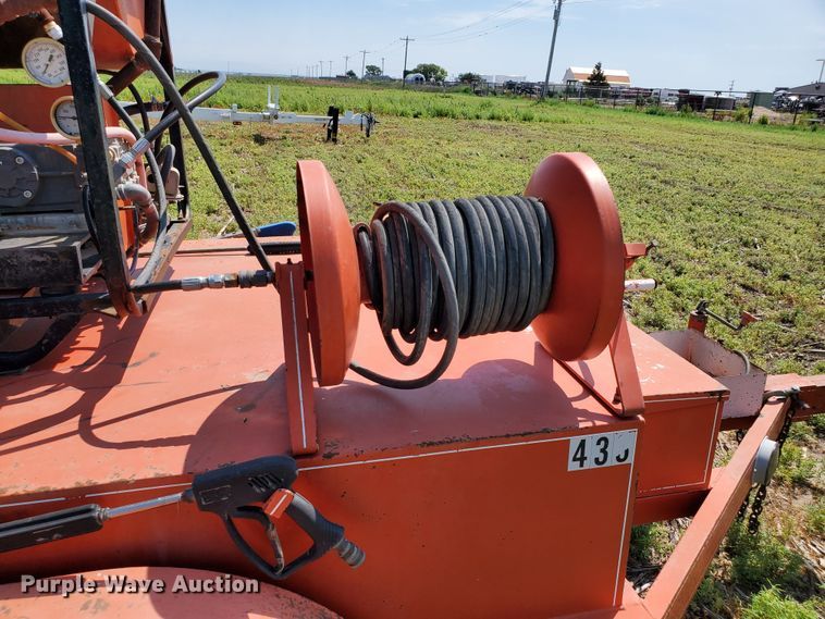 image for item DD0374 2001 Wesco pressure washer trailer