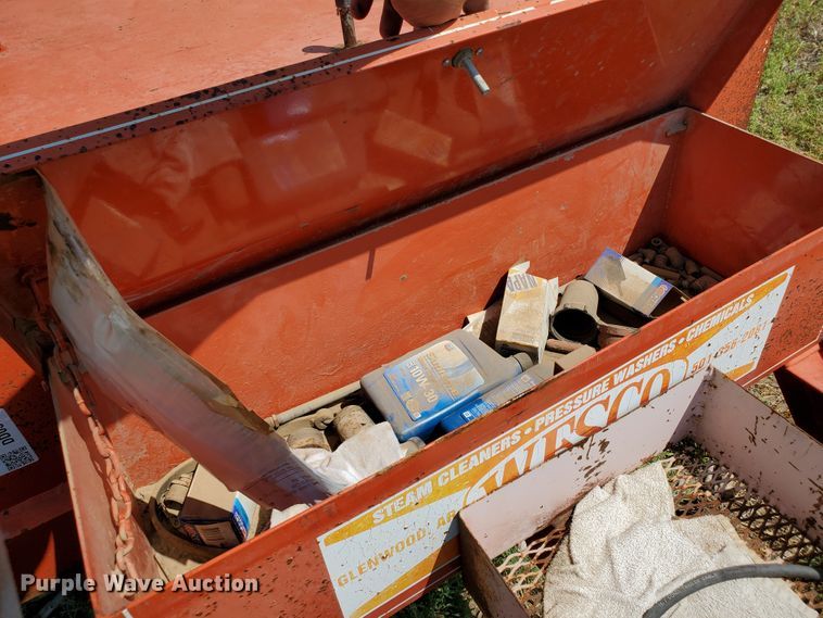 image for item DD0374 2001 Wesco pressure washer trailer