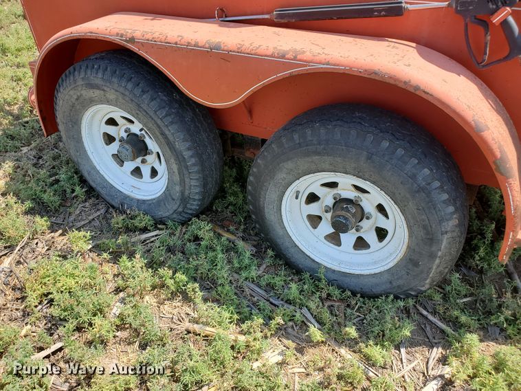 image for item DD0374 2001 Wesco pressure washer trailer