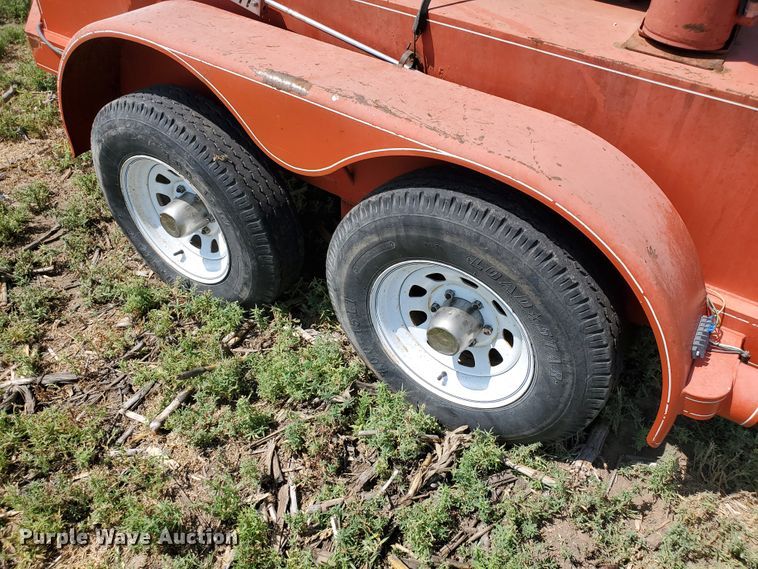 image for item DD0374 2001 Wesco pressure washer trailer