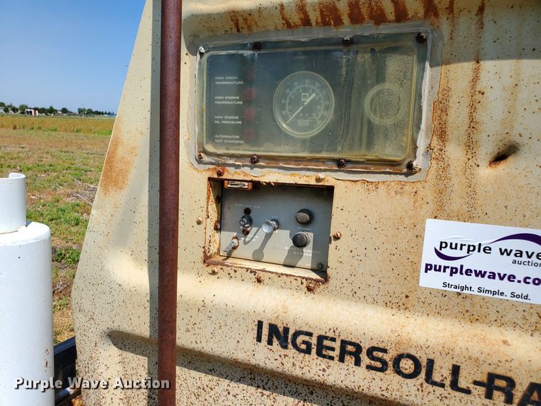 image for item DD0376 2000 Big Tex utility trailer with soda blast machine
