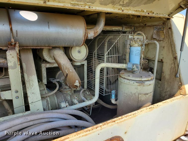 image for item DD0376 2000 Big Tex utility trailer with soda blast machine