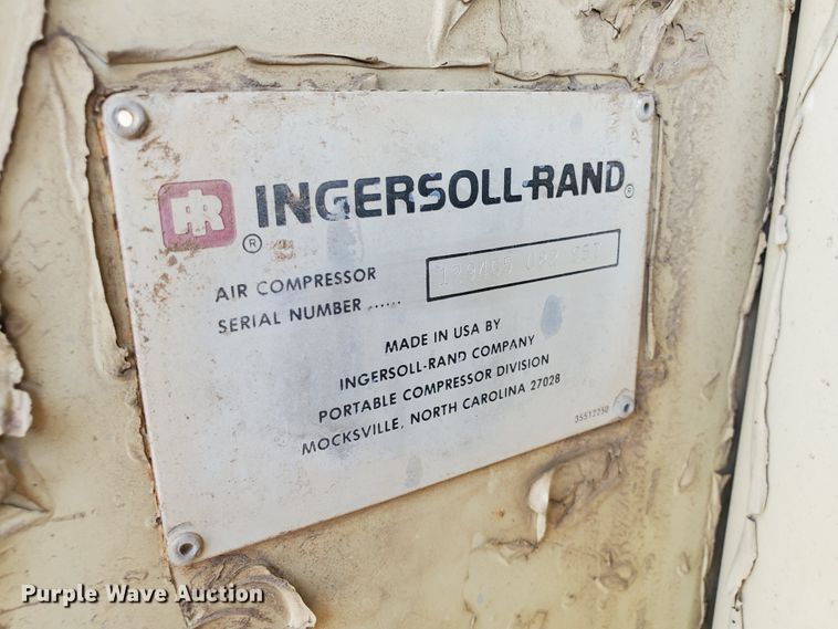 image for item DD0376 2000 Big Tex utility trailer with soda blast machine