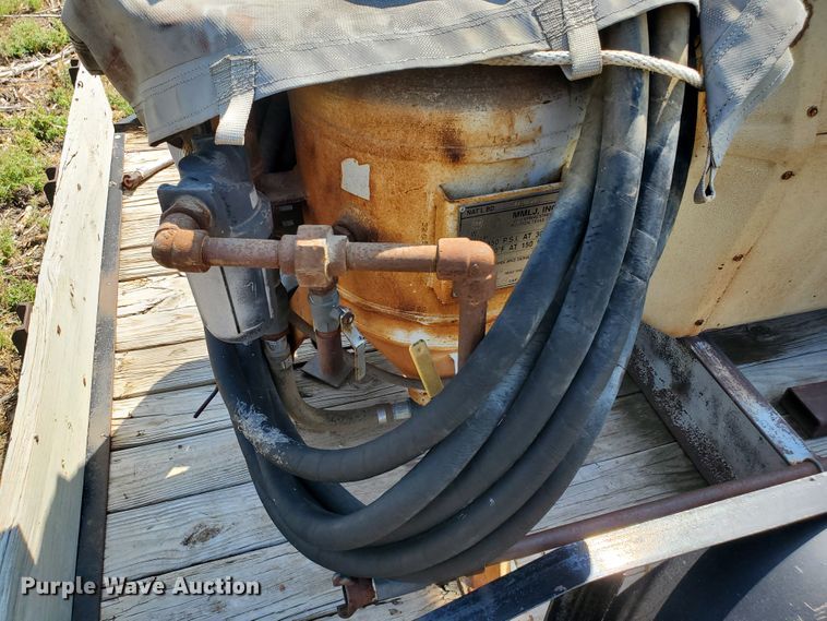 image for item DD0376 2000 Big Tex utility trailer with soda blast machine