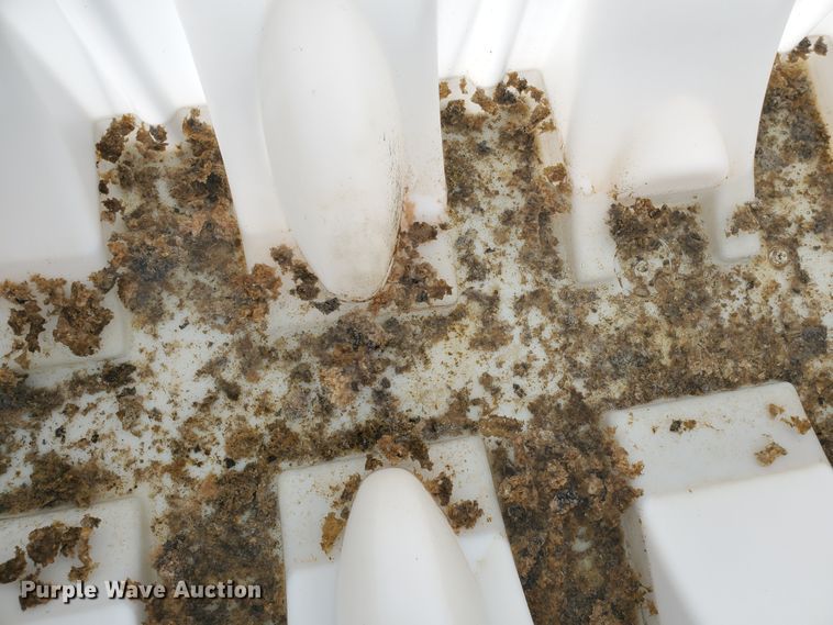 image for item DD0380 1,000 gallon poly tank