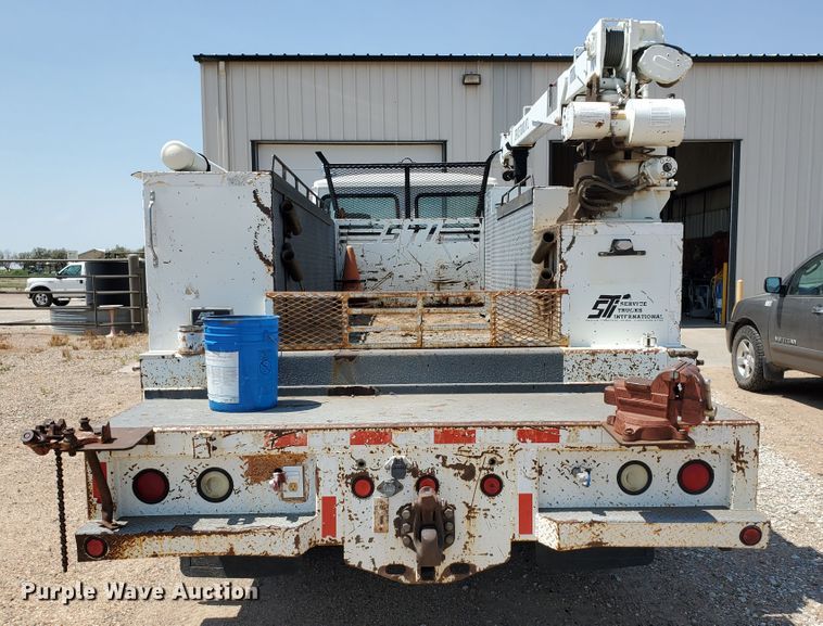 image for item DD0381 2001 Mack CS  service truck with crane