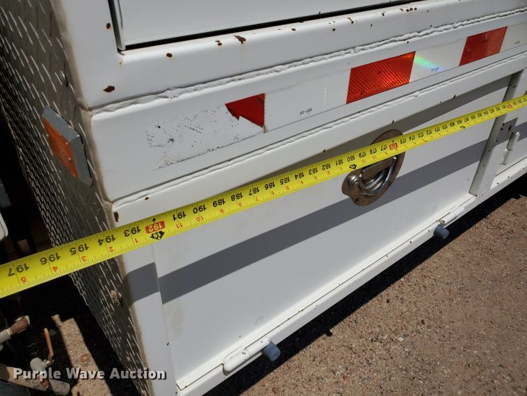 image for item DD0381 2001 Mack CS  service truck with crane