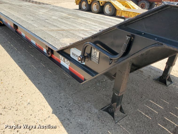 image for item DD0382 2006 Trail King TK50-412 equipment trailer