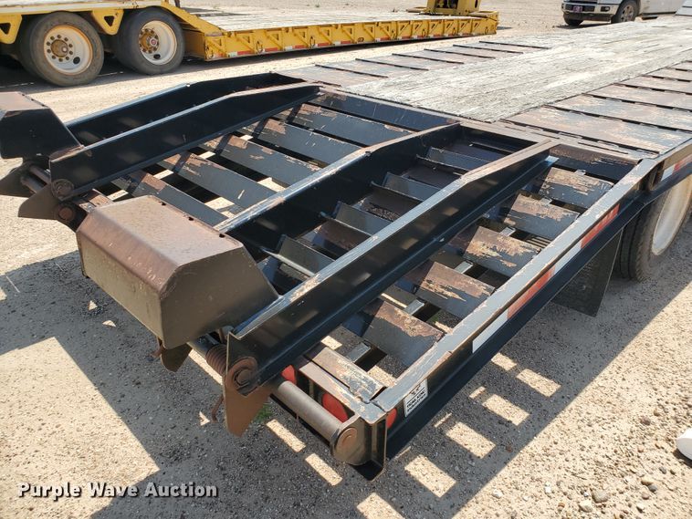 image for item DD0382 2006 Trail King TK50-412 equipment trailer