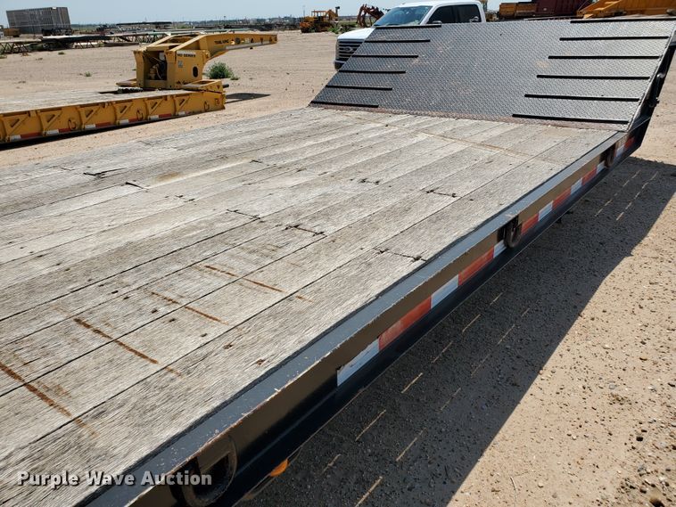 image for item DD0382 2006 Trail King TK50-412 equipment trailer