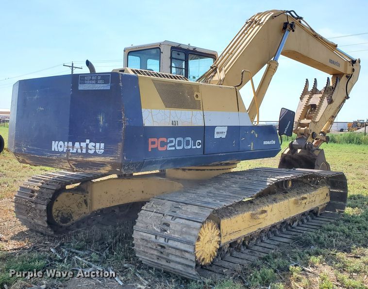 image for item DD0384 1992 Komatsu PC200LC-5  excavator