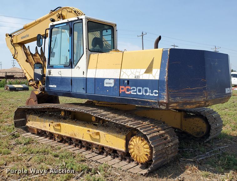 image for item DD0384 1992 Komatsu PC200LC-5  excavator