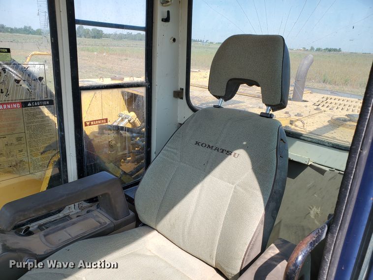 image for item DD0384 1992 Komatsu PC200LC-5  excavator