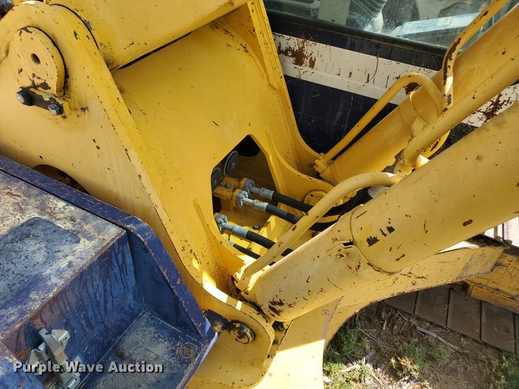 image for item DD0384 1992 Komatsu PC200LC-5  excavator