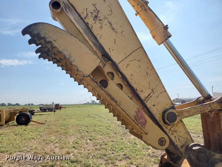 image for item DD0384 1992 Komatsu PC200LC-5  excavator