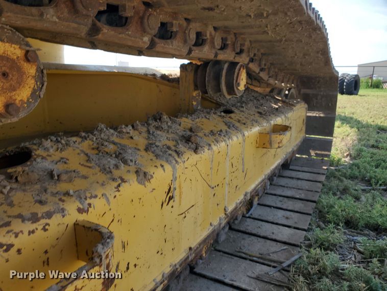 image for item DD0384 1992 Komatsu PC200LC-5  excavator