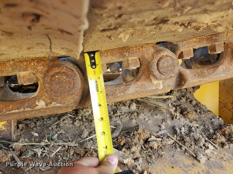 image for item DD0384 1992 Komatsu PC200LC-5  excavator