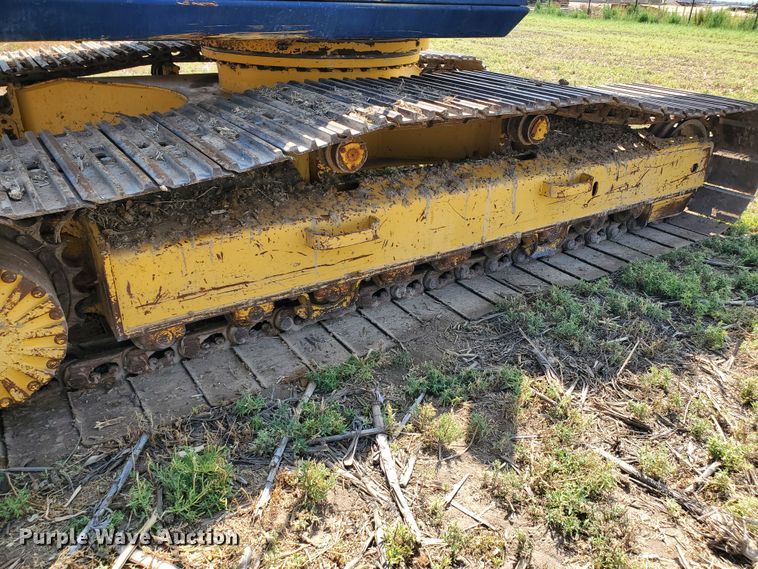 image for item DD0384 1992 Komatsu PC200LC-5  excavator