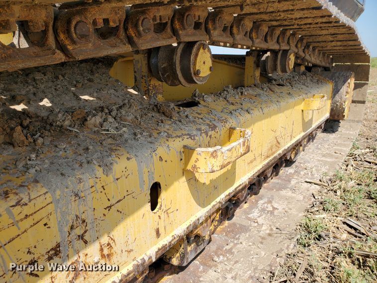 image for item DD0384 1992 Komatsu PC200LC-5  excavator