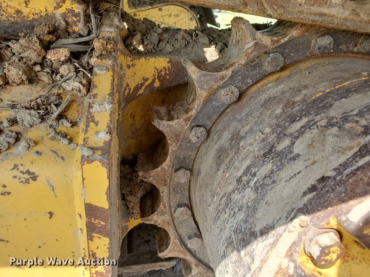 image for item DD0384 1992 Komatsu PC200LC-5  excavator