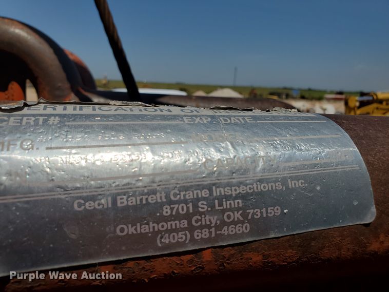 image for item DD0385 1981 Mack  winch truck