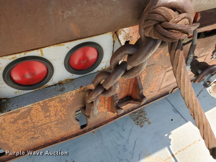 image for item DD0385 1981 Mack  winch truck