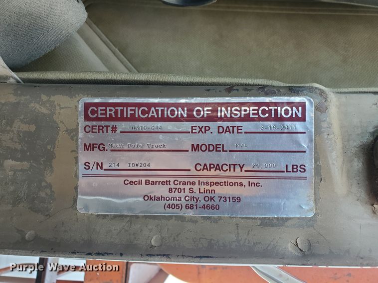 image for item DD0385 1981 Mack  winch truck