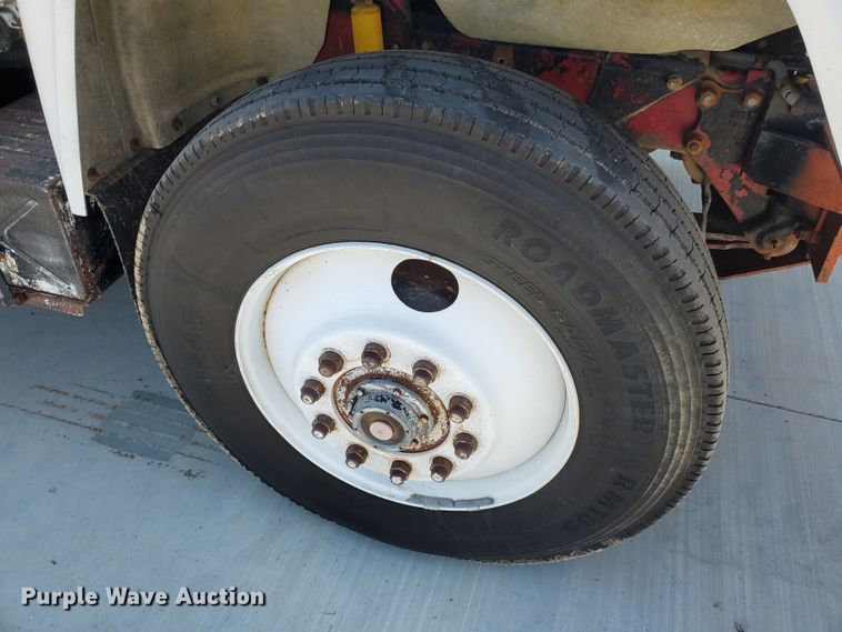 image for item DD0385 1981 Mack  winch truck