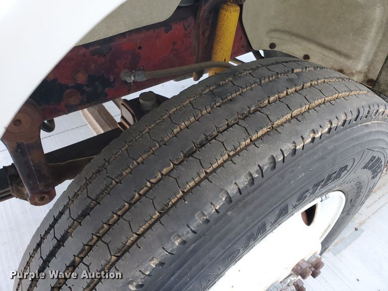 image for item DD0385 1981 Mack  winch truck