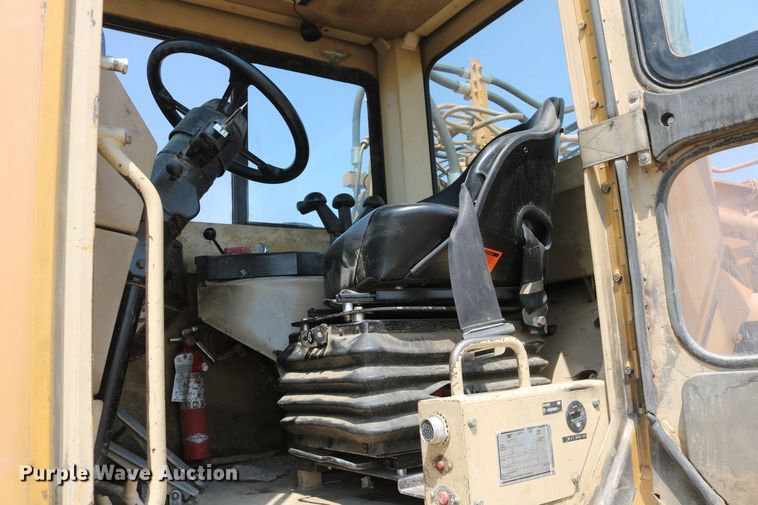 image for item DD5405 1998 Caterpillar 623F  elevating scraper