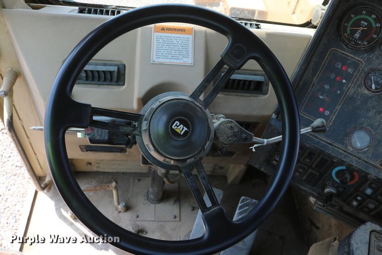 image for item DD5405 1998 Caterpillar 623F  elevating scraper