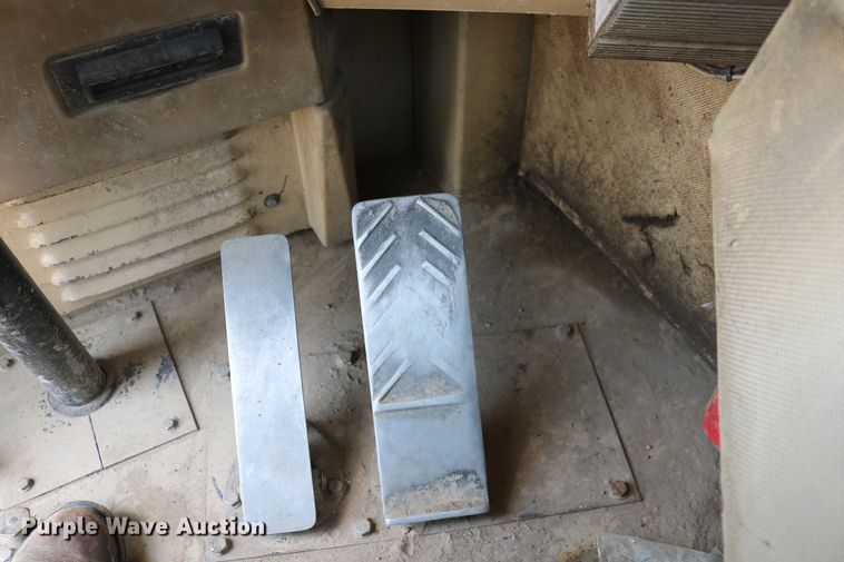 image for item DD5405 1998 Caterpillar 623F  elevating scraper