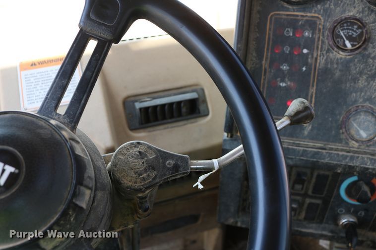 image for item DD5405 1998 Caterpillar 623F  elevating scraper