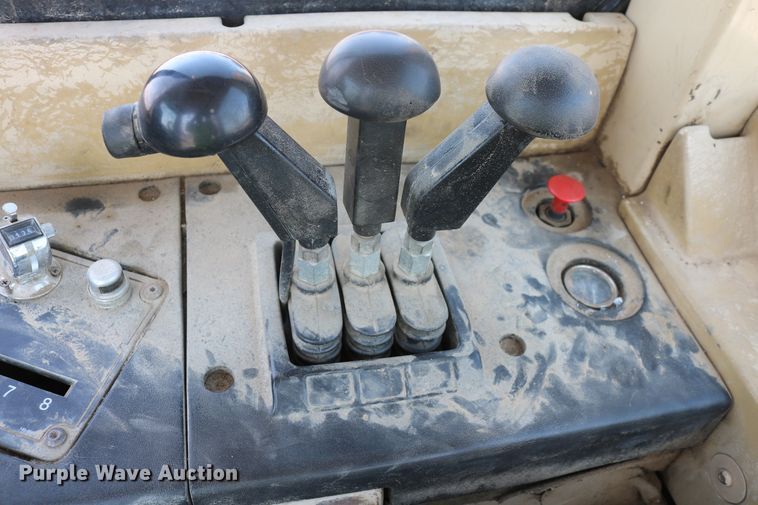 image for item DD5405 1998 Caterpillar 623F  elevating scraper