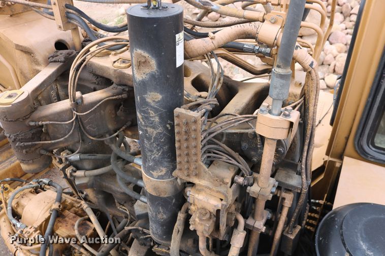 image for item DD5405 1998 Caterpillar 623F  elevating scraper