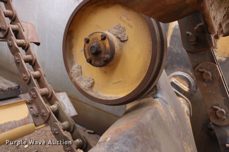 image for item DD5405 1998 Caterpillar 623F  elevating scraper