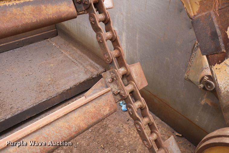 image for item DD5405 1998 Caterpillar 623F  elevating scraper