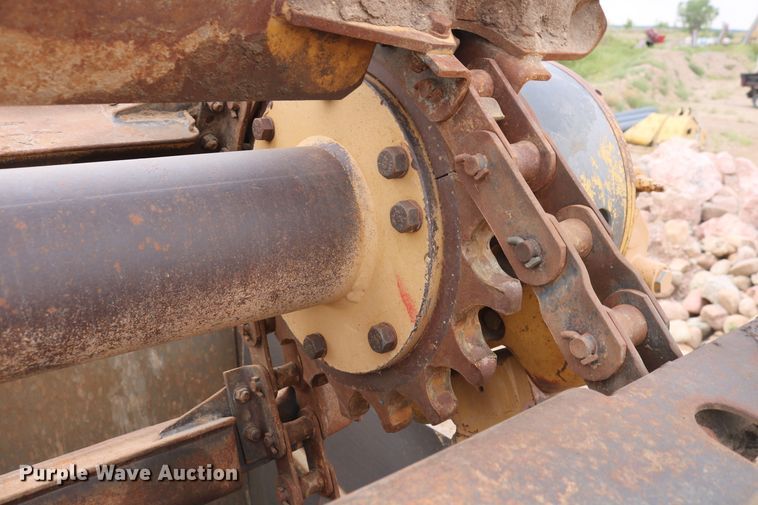 image for item DD5405 1998 Caterpillar 623F  elevating scraper