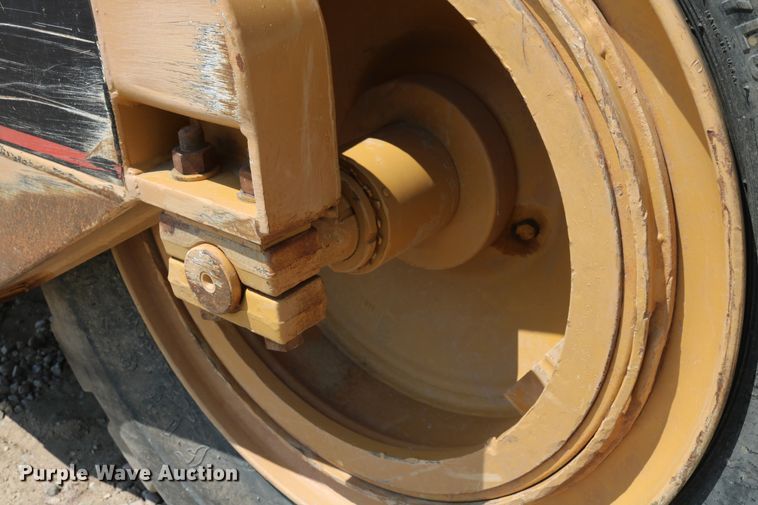 image for item DD5405 1998 Caterpillar 623F  elevating scraper