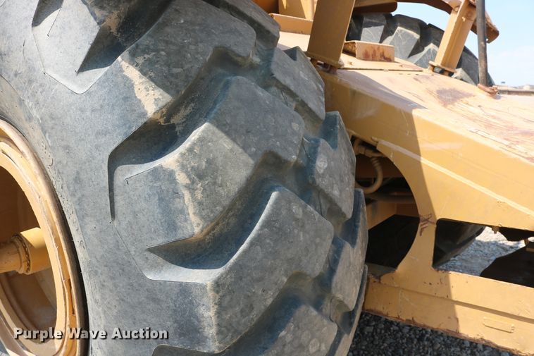 image for item DD5405 1998 Caterpillar 623F  elevating scraper